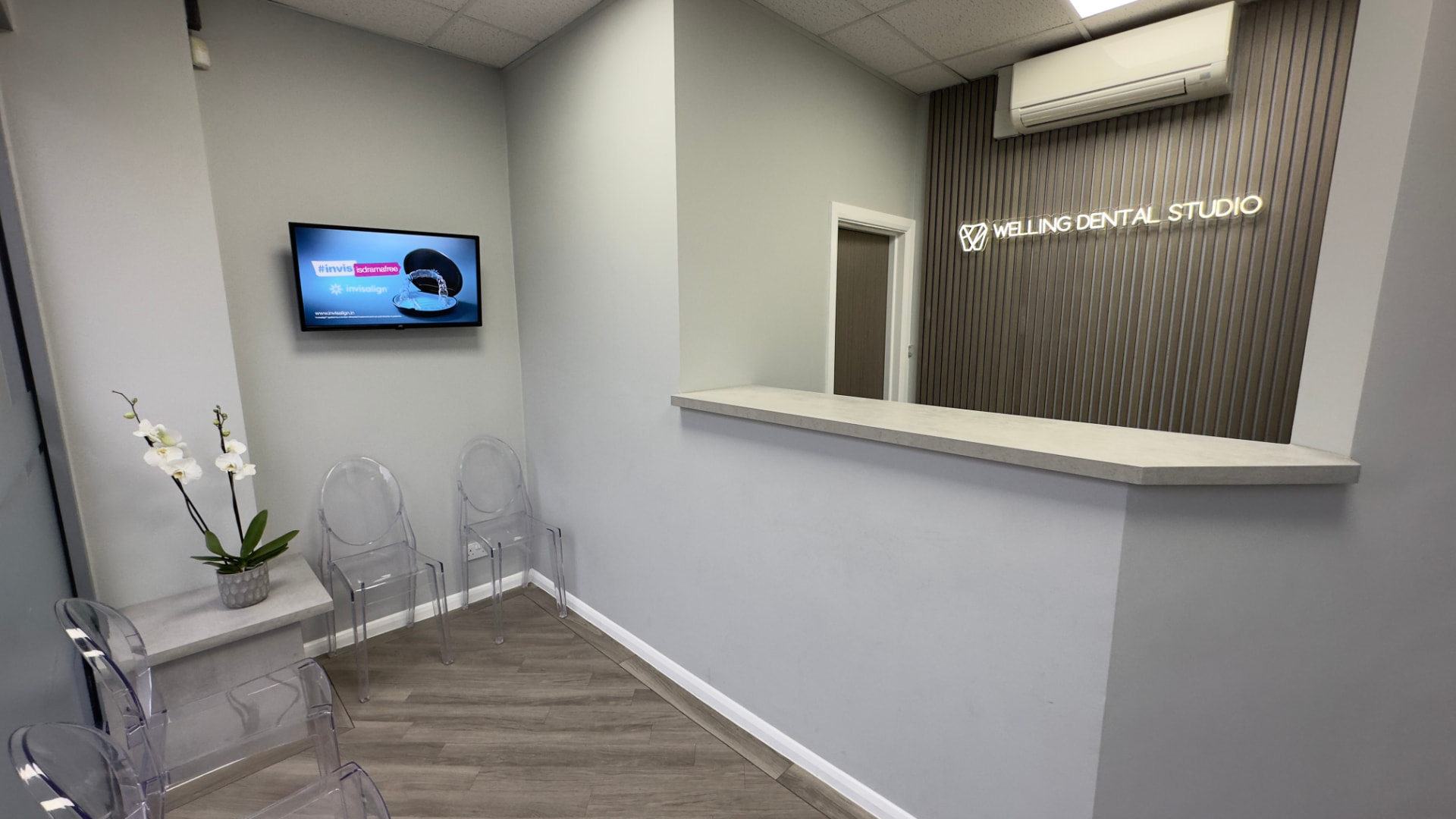 Reception and waiting area at Welling Dental Studio